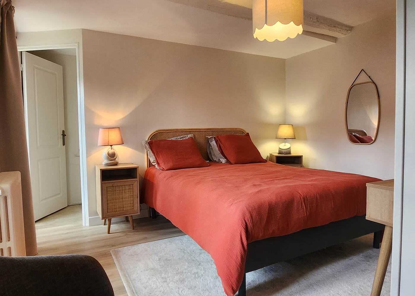 CHAMBRE D'HOTE CLAIR DE LUNE LUMINEUSE ET COMFORTABLE