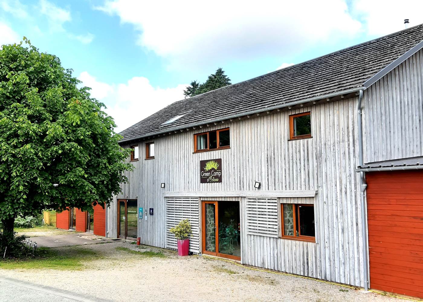 le green camp d'Octavie côté route