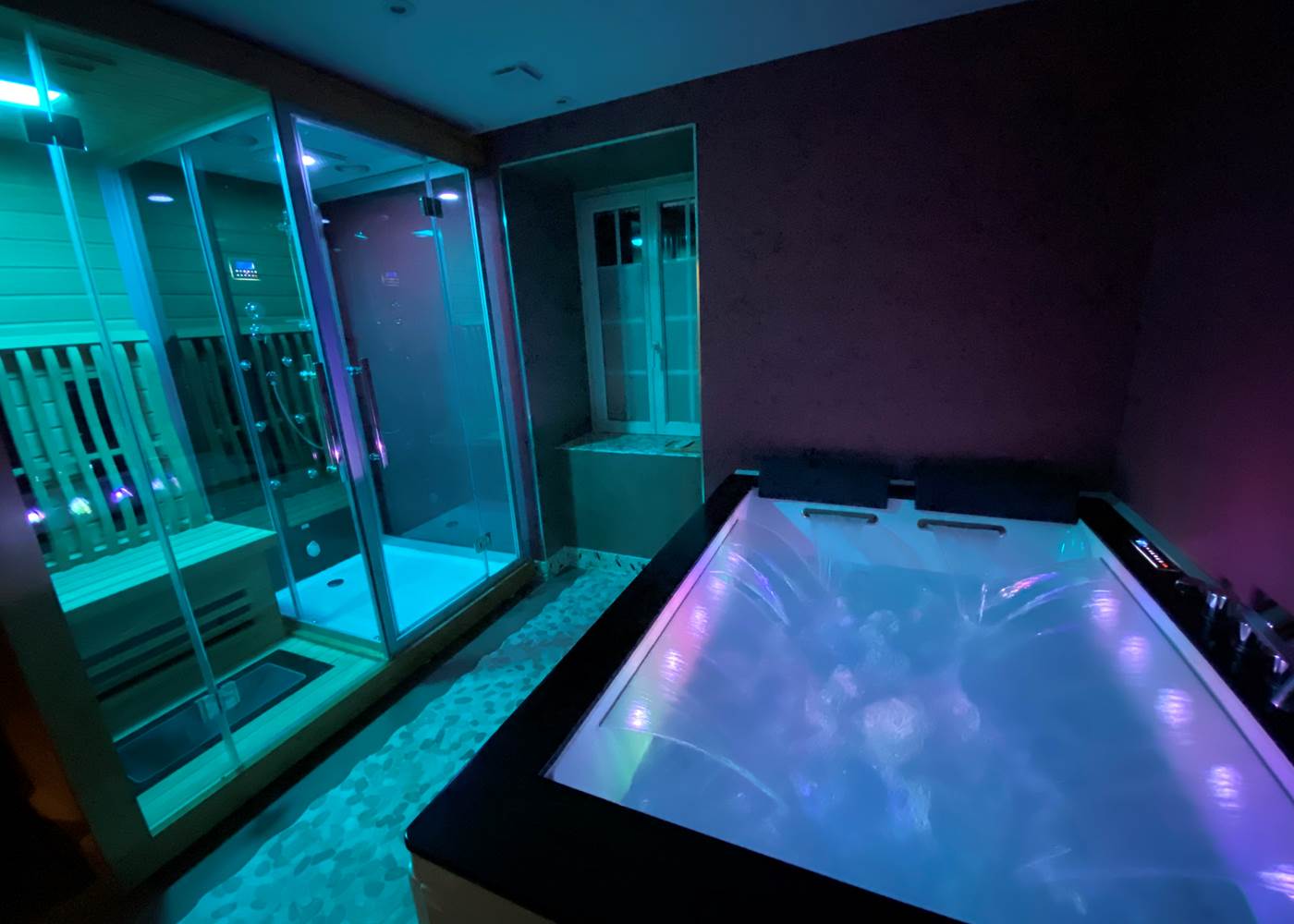 SPA Balnéo & Sauna Infra-rouge - Le Domaine Enchanté