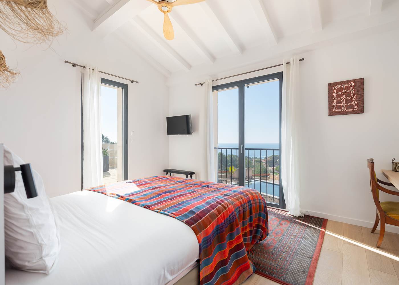 Vue mer méditerranée chambre rouge