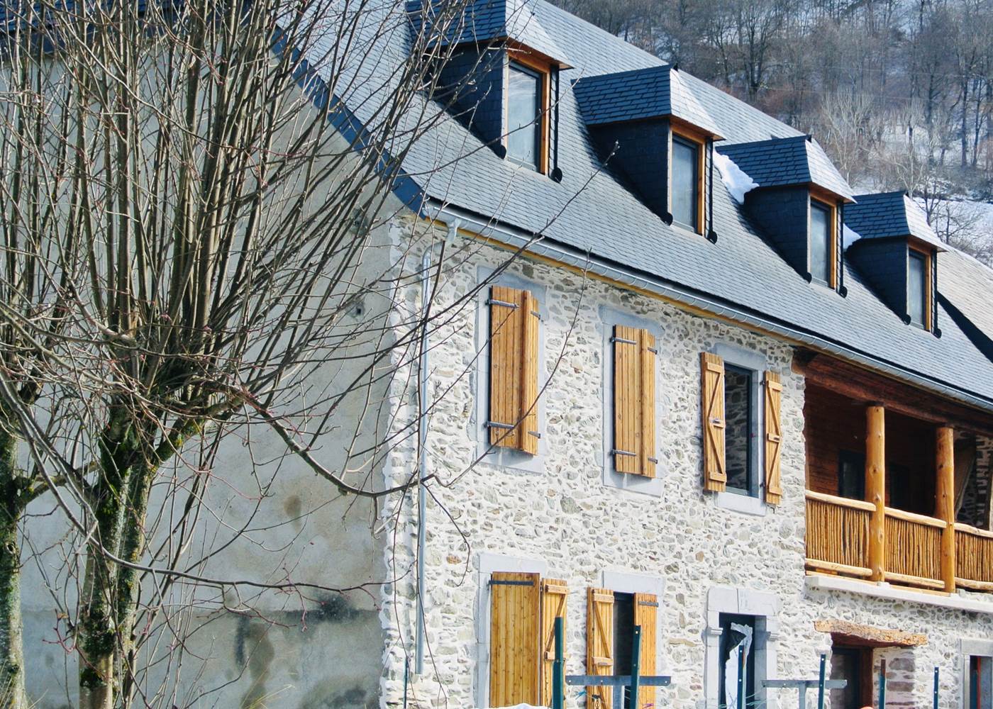 La maison vue depuis la rue