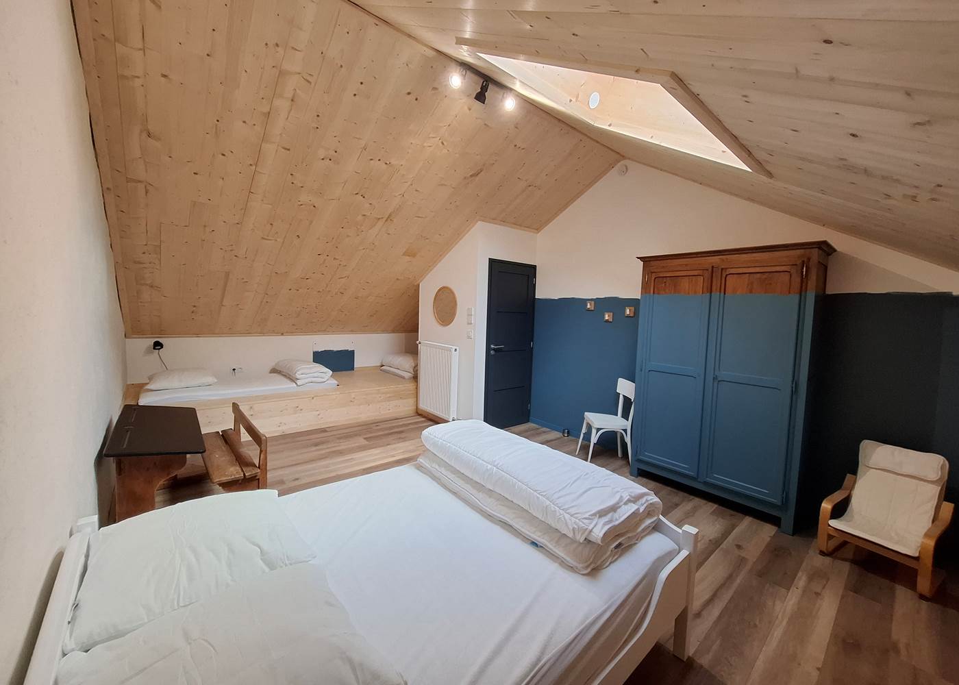 Chambre 5 - Lit en 140x190 + 4x Lit en 90x200