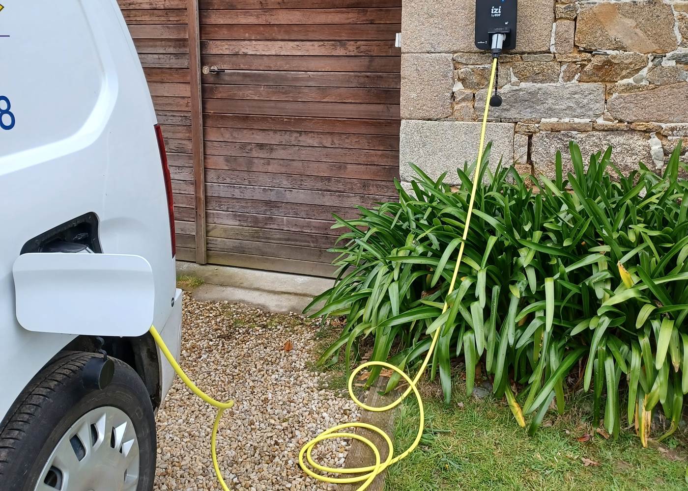 Recharge véhicule électrique - Le Colombier Bretagne B&B
