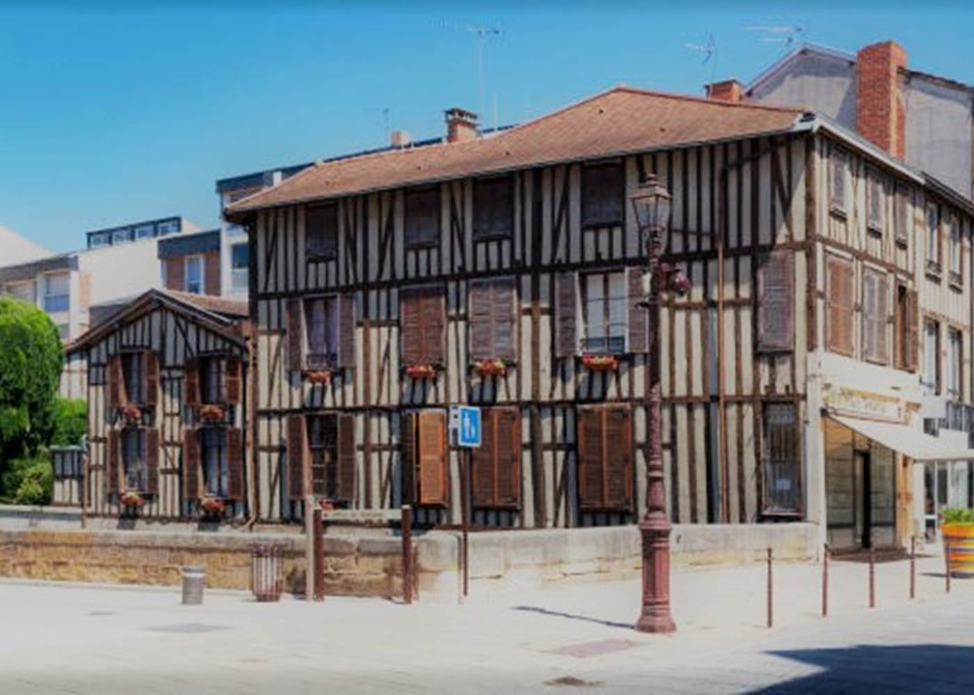 Châlons - Maison à pans de bois
