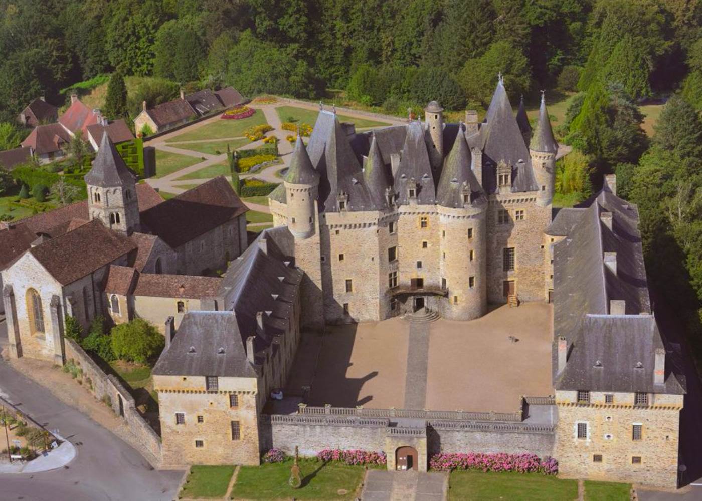 Le Château de Jumillac le Grand!