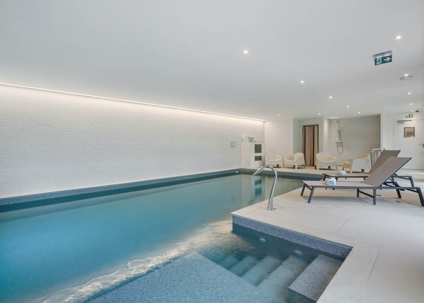 hotel-spa-arradon-nage-contre-courant