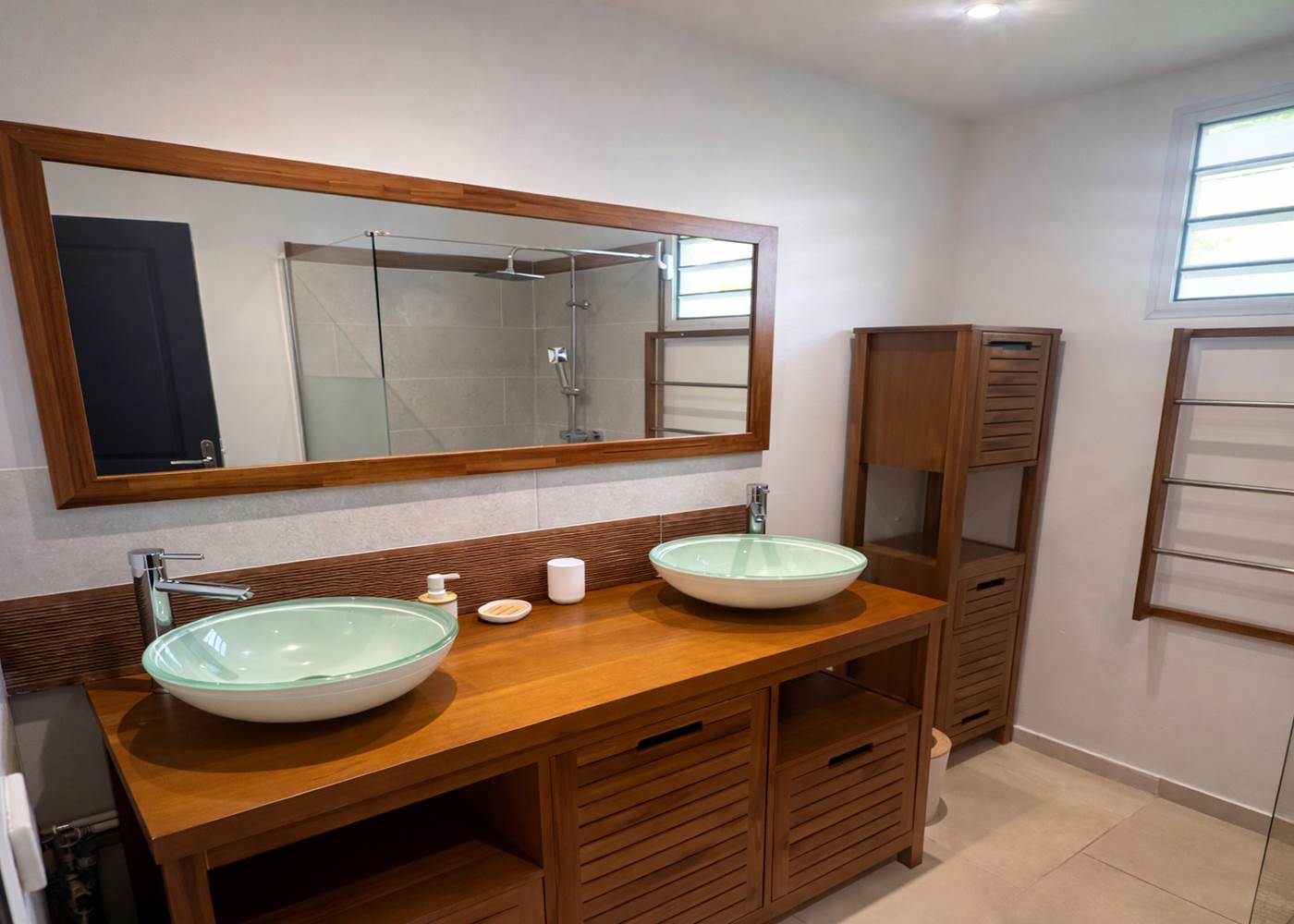 94474443-6d8a-4fcb-825f-42f11d63057c