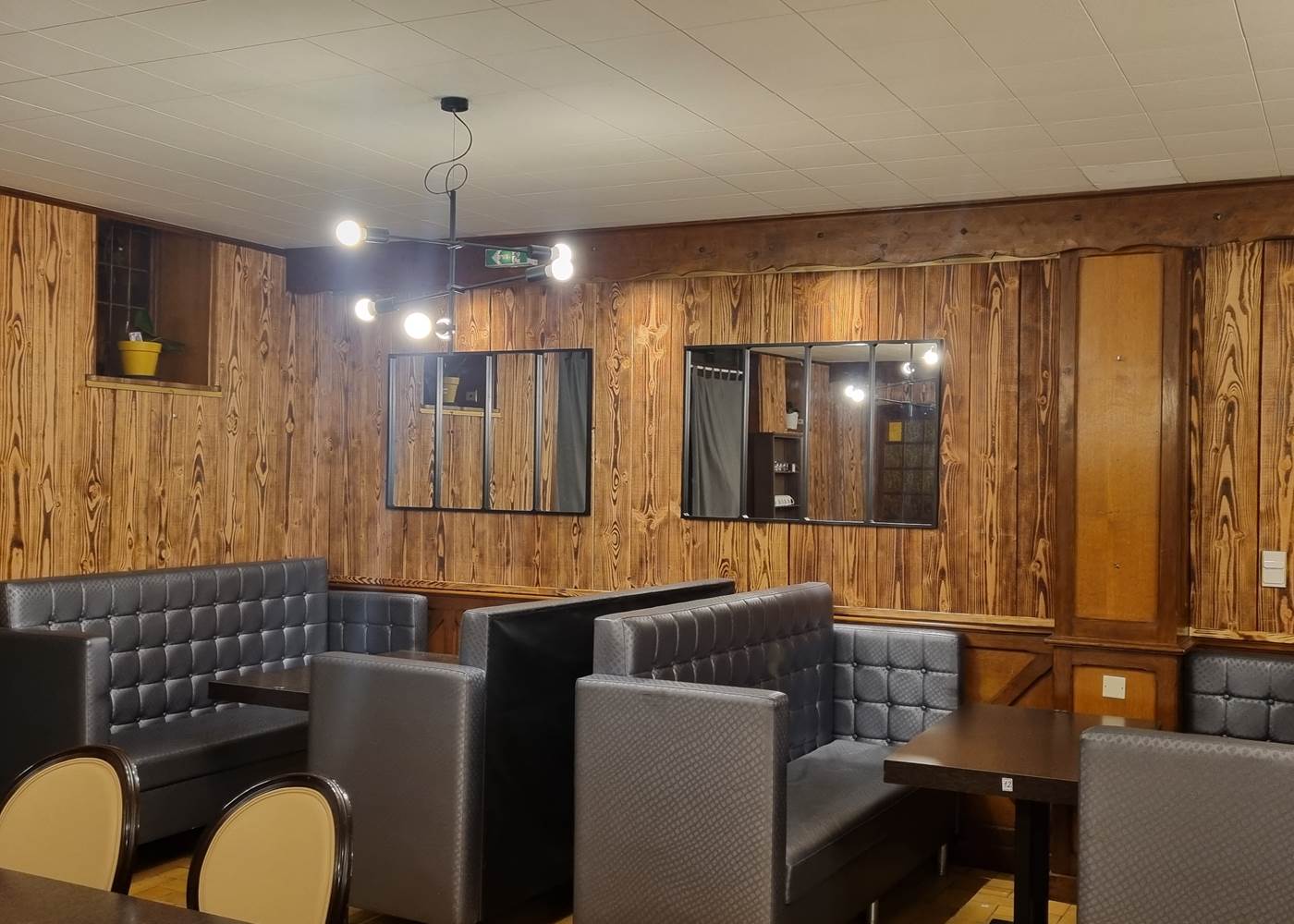 Auberge du Bois de l'Etang Restaurant à Peyrat-Le-Château