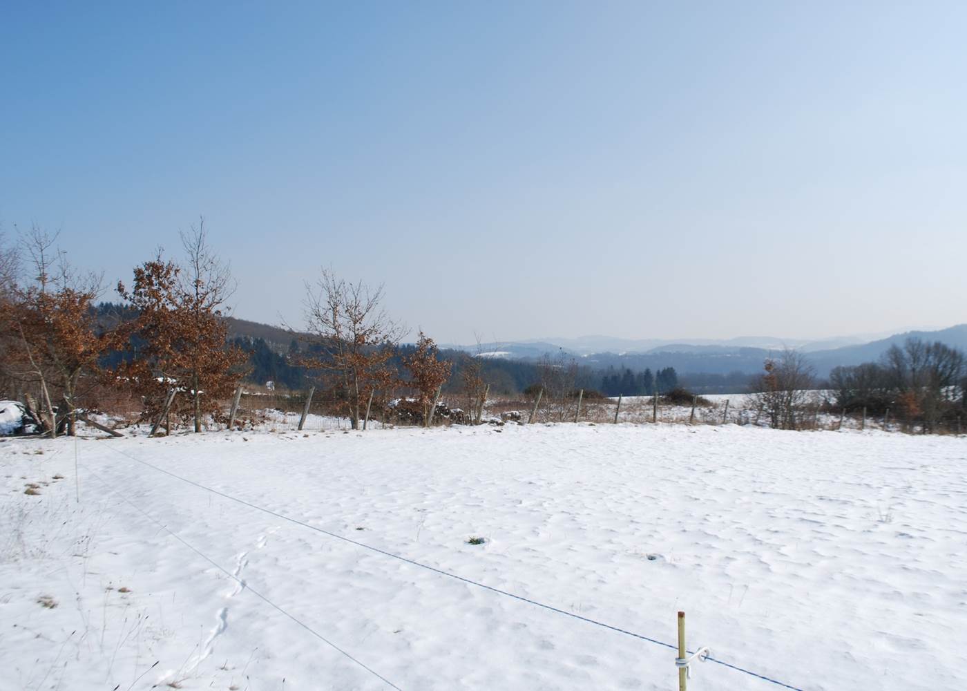 paysage d'hiver, vue devant le Ranch des Lacs Vervialle 87120