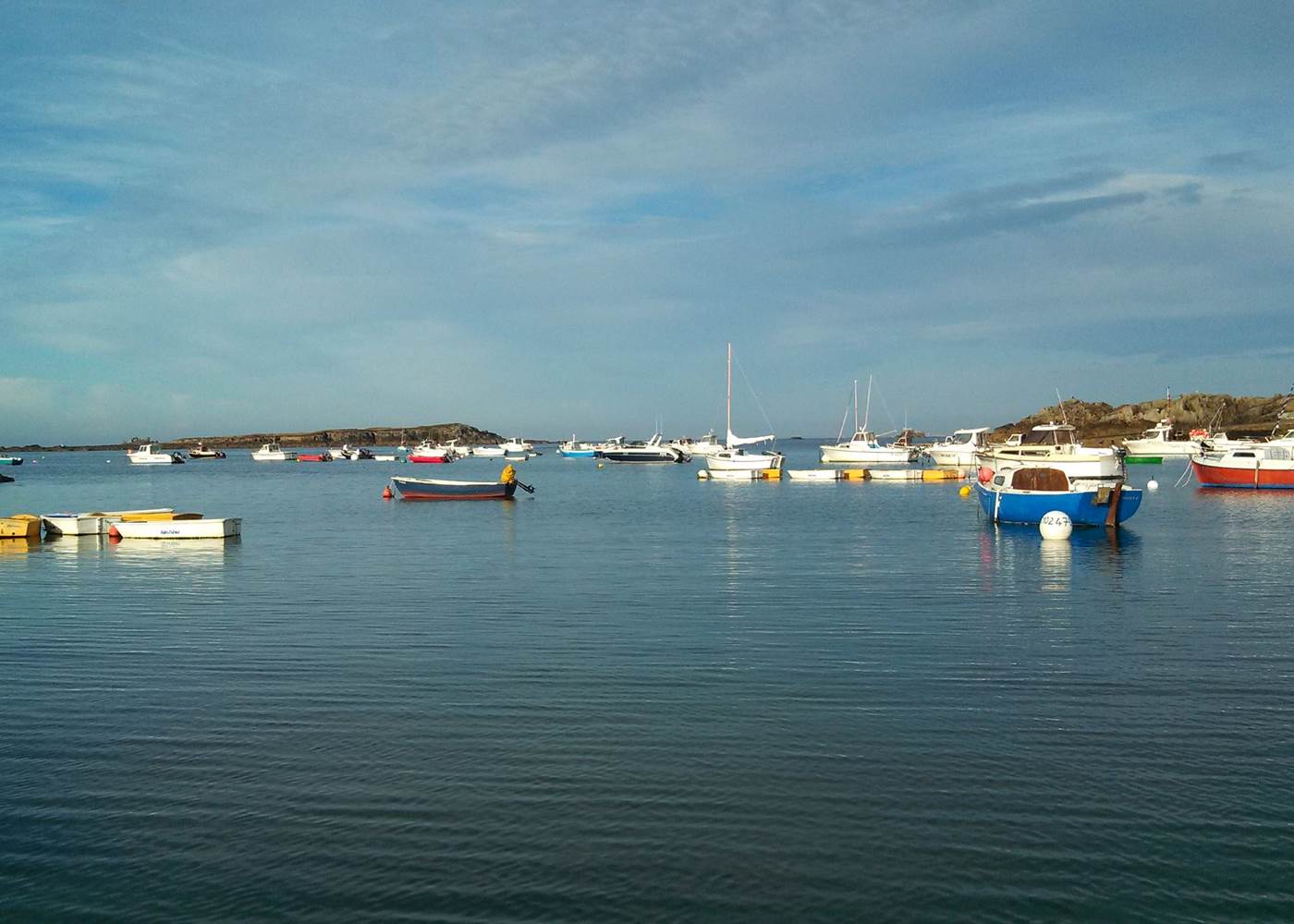 Les ports bretons du Pays d’Iroise avec une atmosphère paisible et authentique à découvrir pendant vos vacances aux Chalets de Kerescar