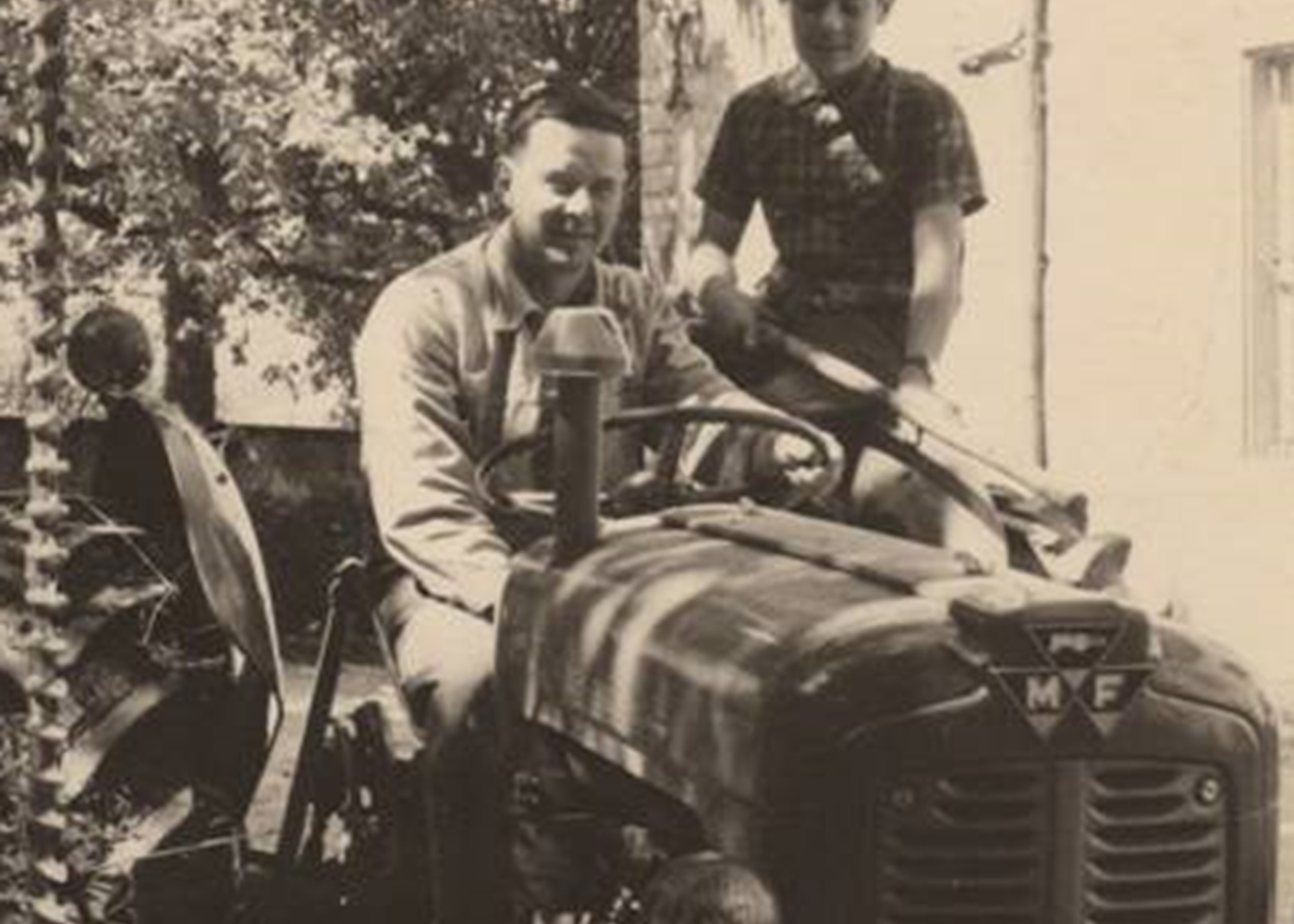 Charles enfant et son père en Bourgogne