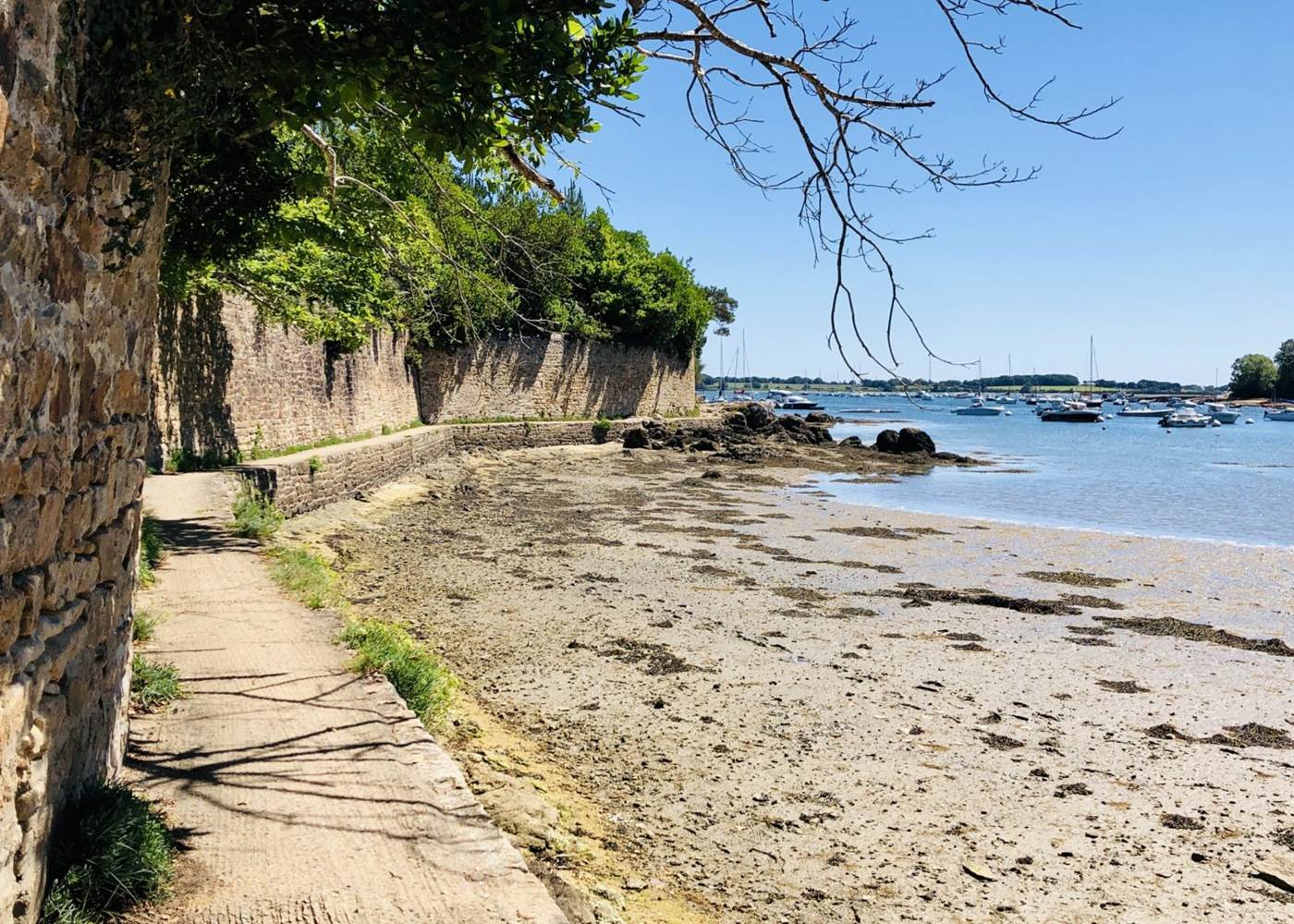 golfe-du-morbihan-arradon-hotel-proche-mer-sentier-cotier