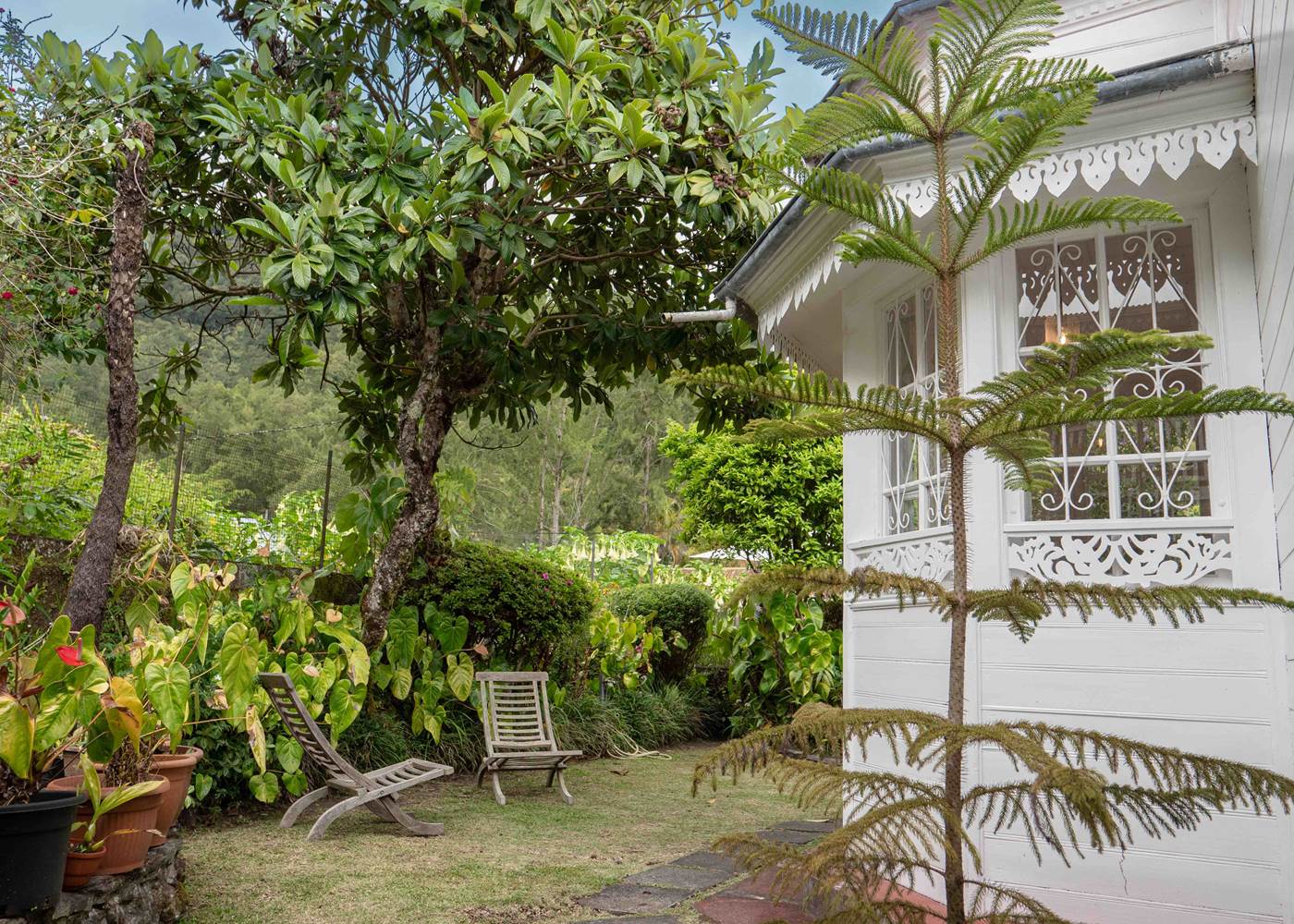 villa blanche hell bourg la reunion bow window