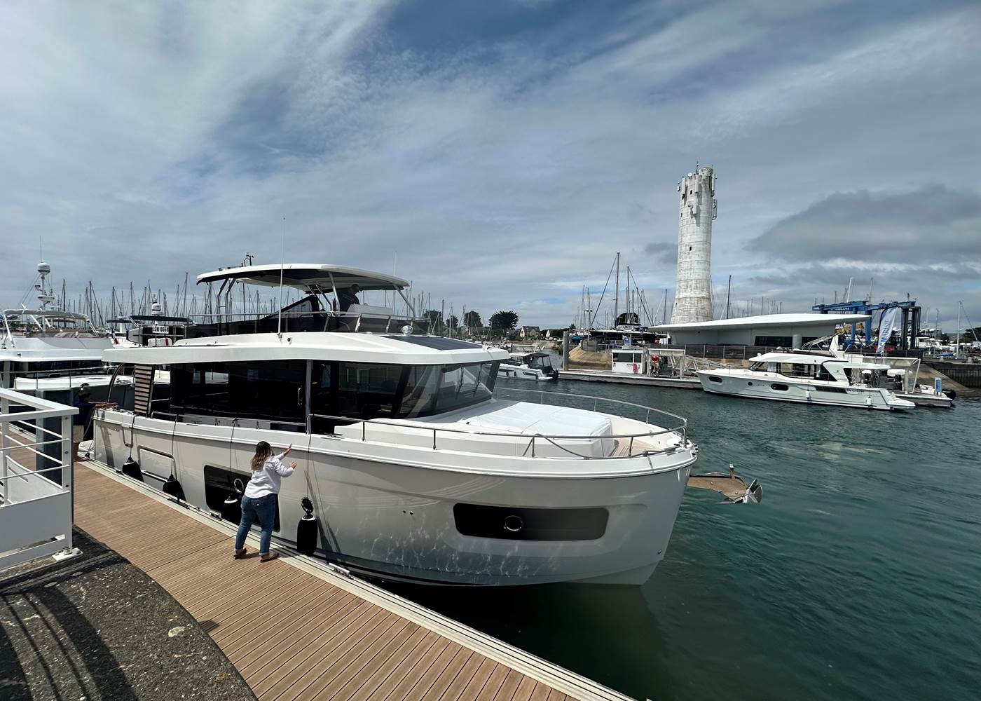 Convoyage Beneteau Trawer 54