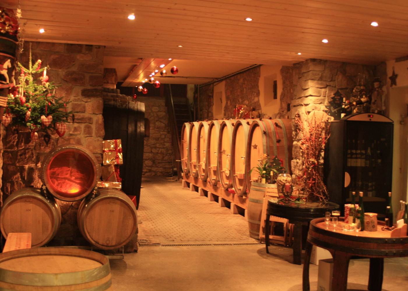 sapins suspendus et autres décos traditionnelles, c'est magique