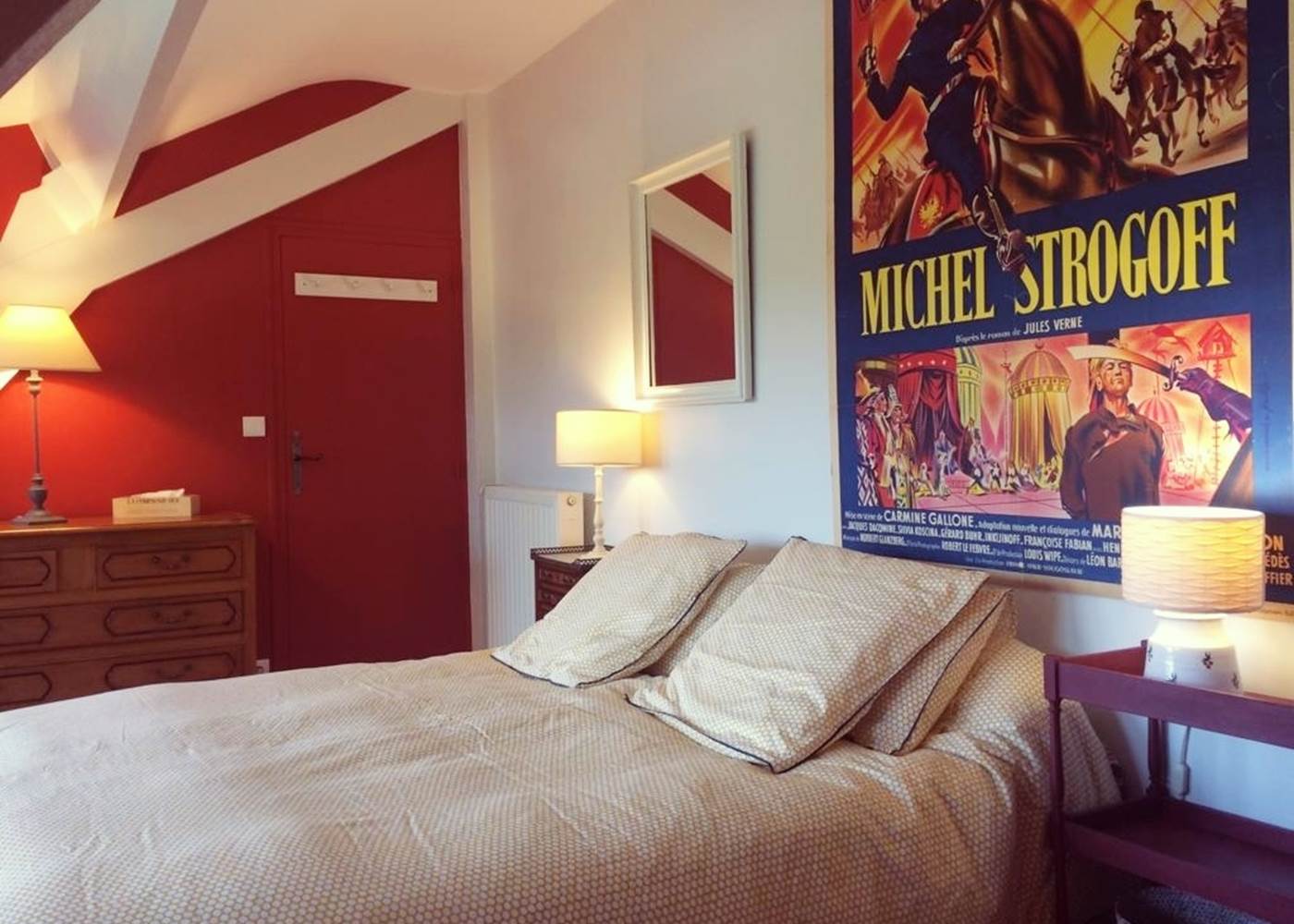 Chambre Rouge, vue Jardin, Lit Kingsize ou 2 lits simples, Lit 120, spacieuse