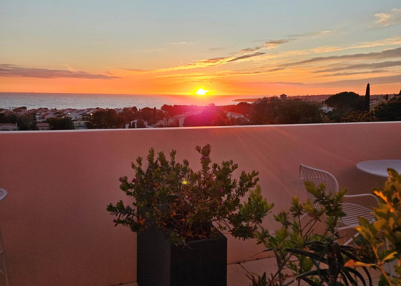 coucher soleil chambre jaune