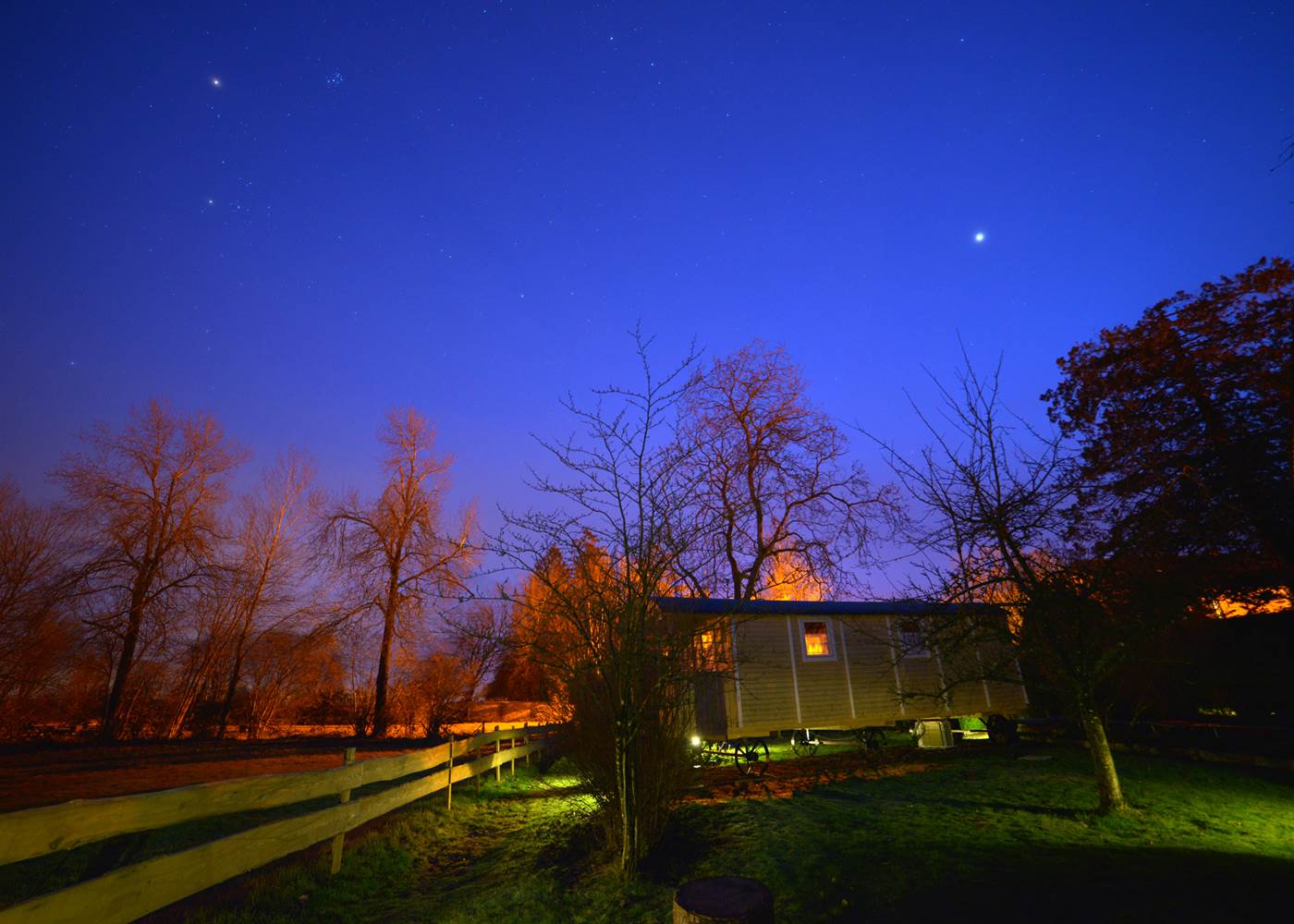 Insolites Chimay roulottes nuit