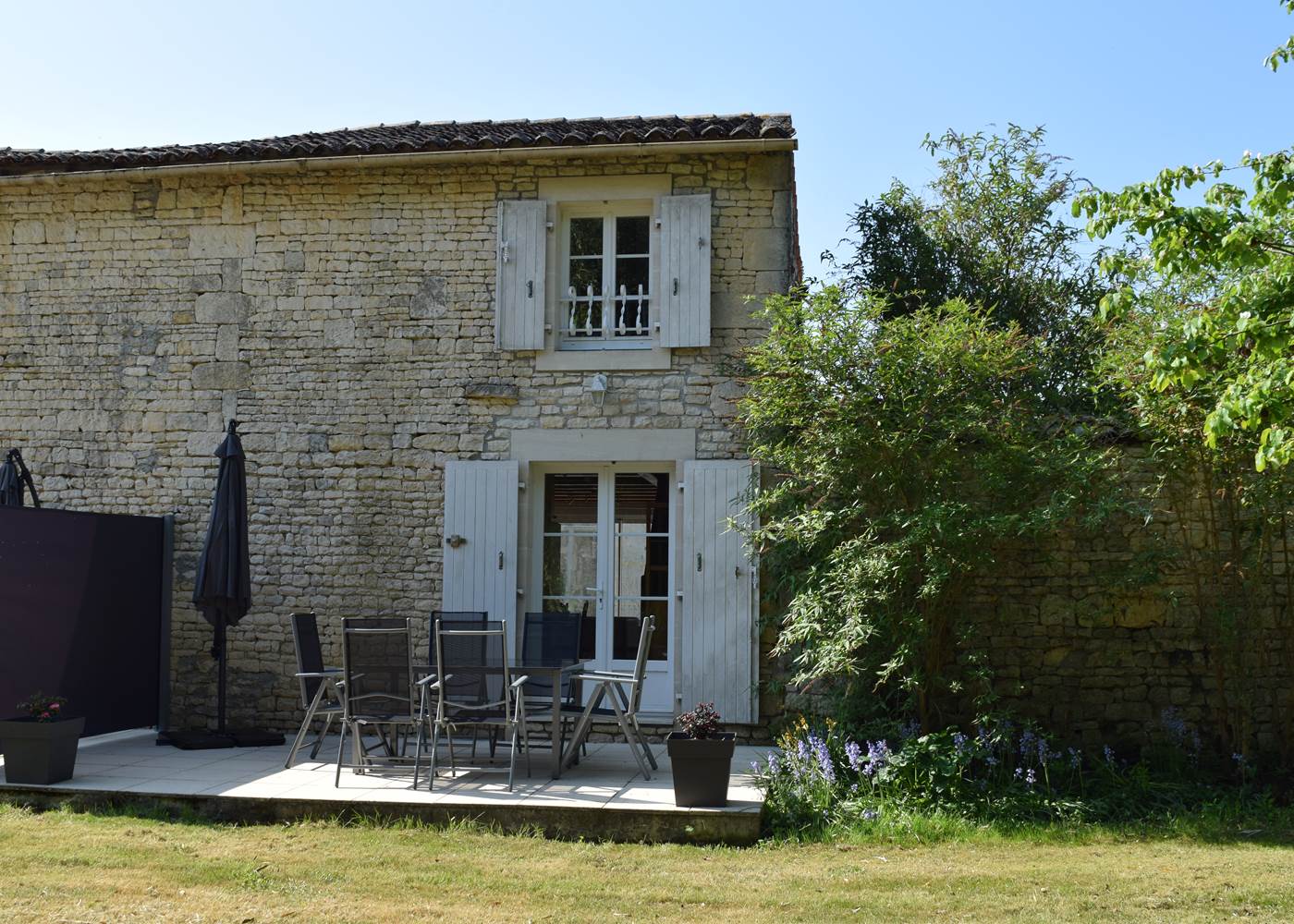 Terrasse privative avec jardin partagé