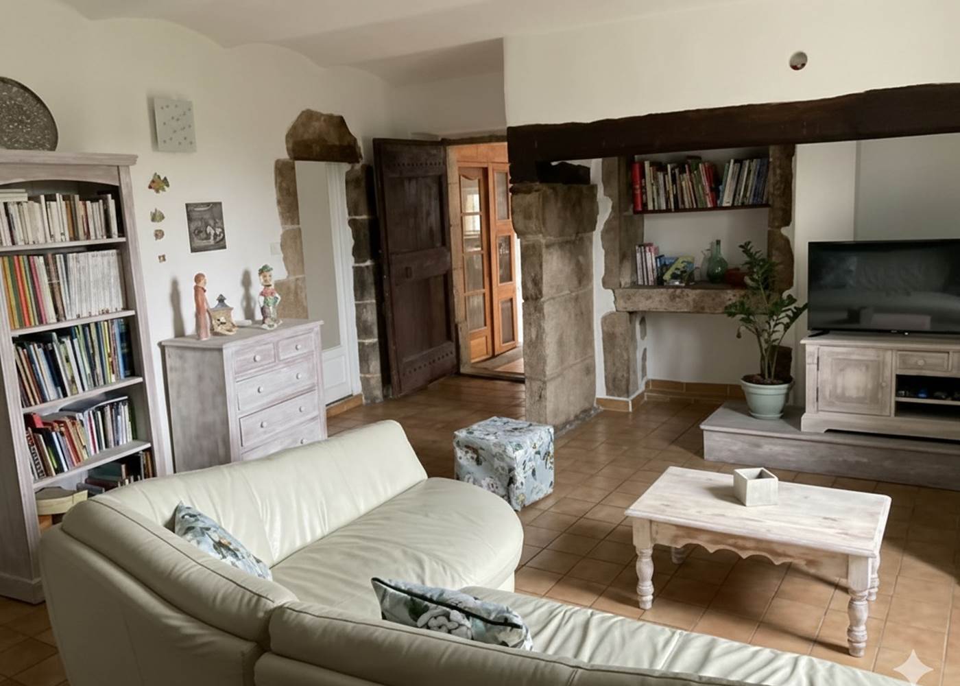 Les informations touristiques nichées dans l'ancienne cheminée