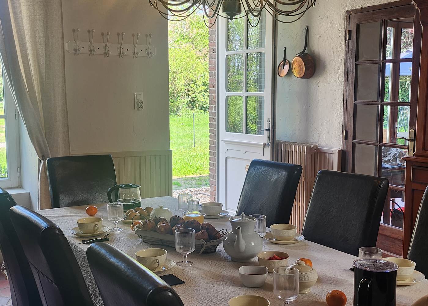 PETIT DEJEUNER COPIEUX ET GOURMAND