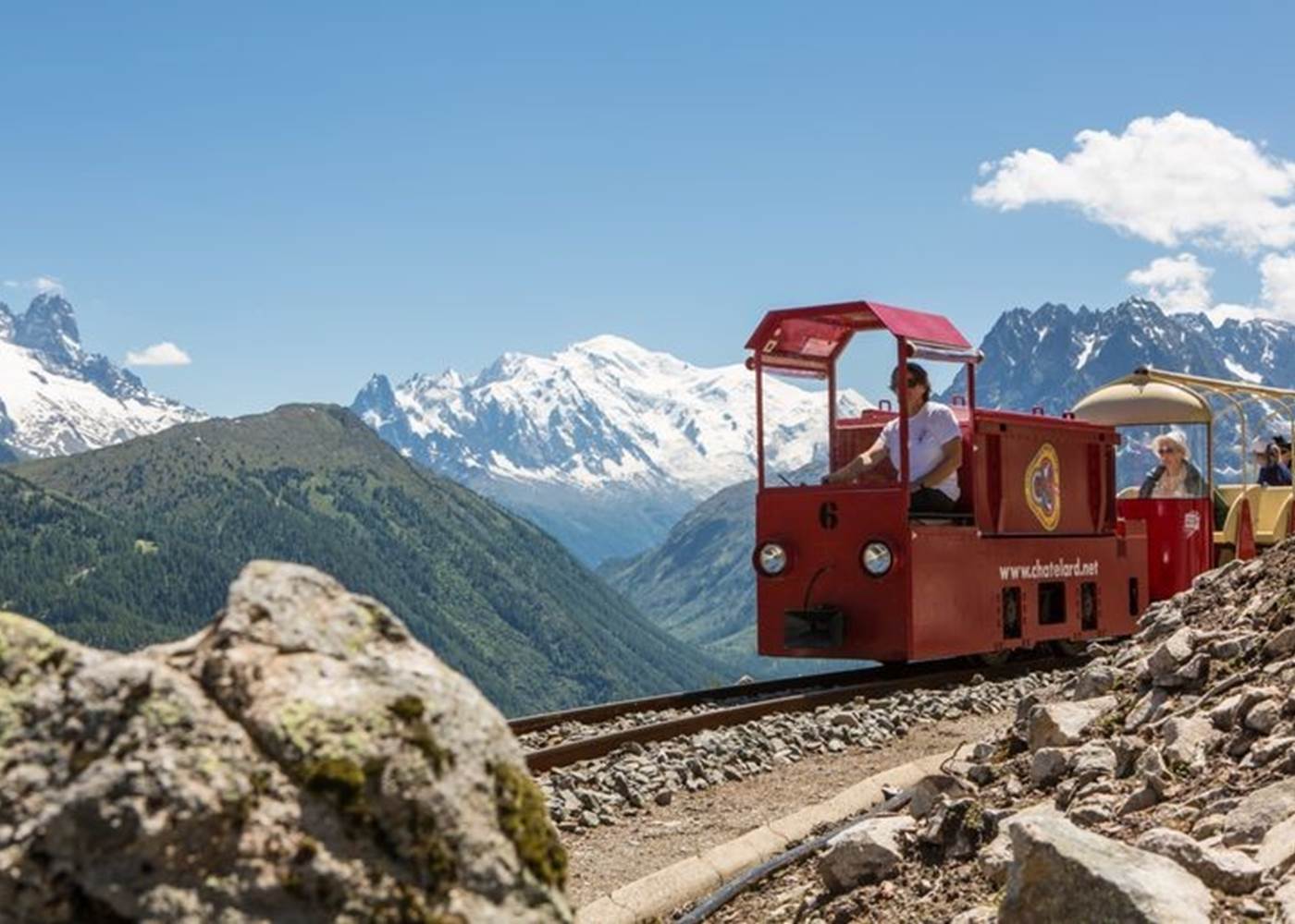 VerticAlp Emosson  (15 minutes from Vallorcine)