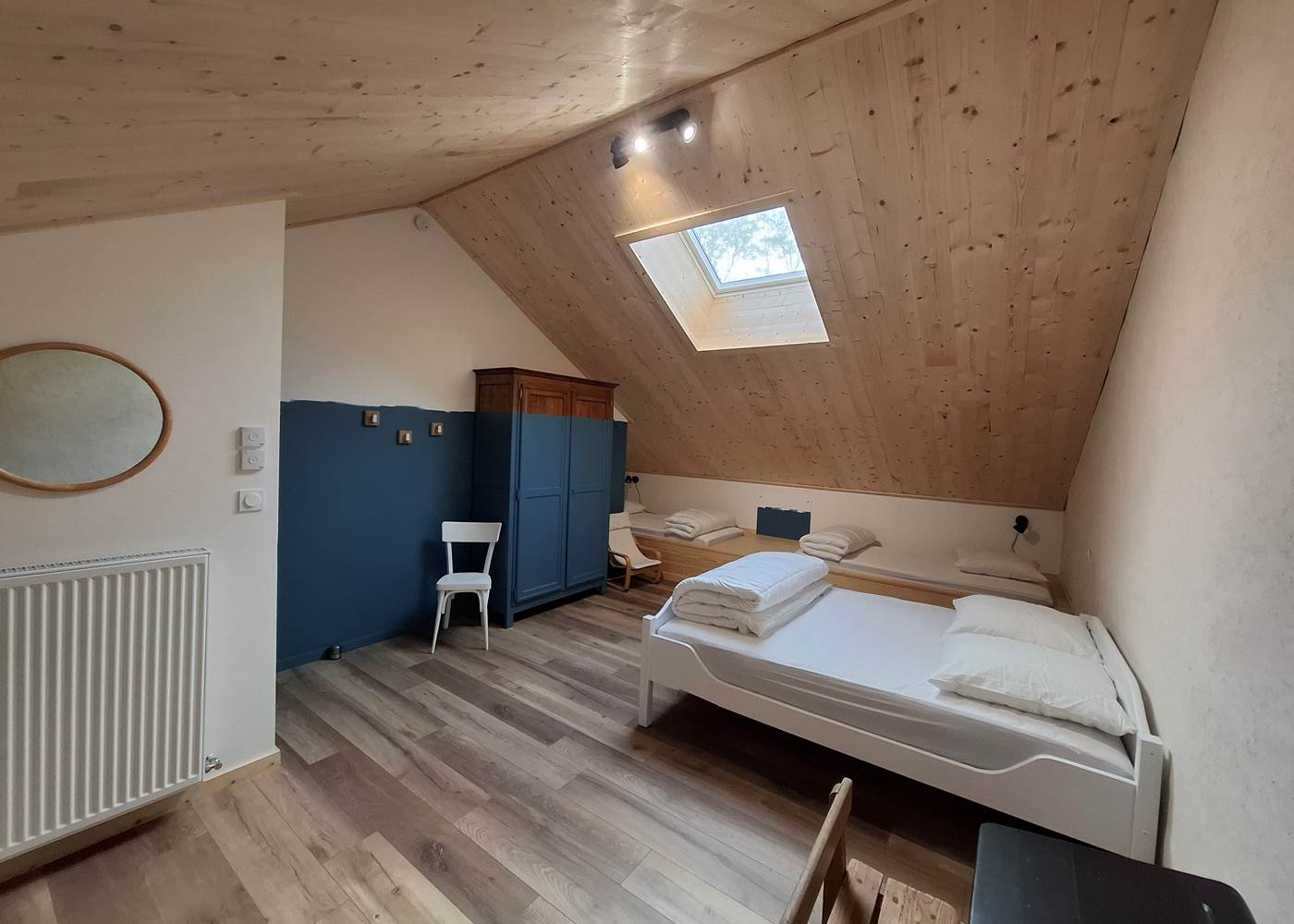 Chambre 5 - Lit en 140x190 + 4x Lit en 90x200