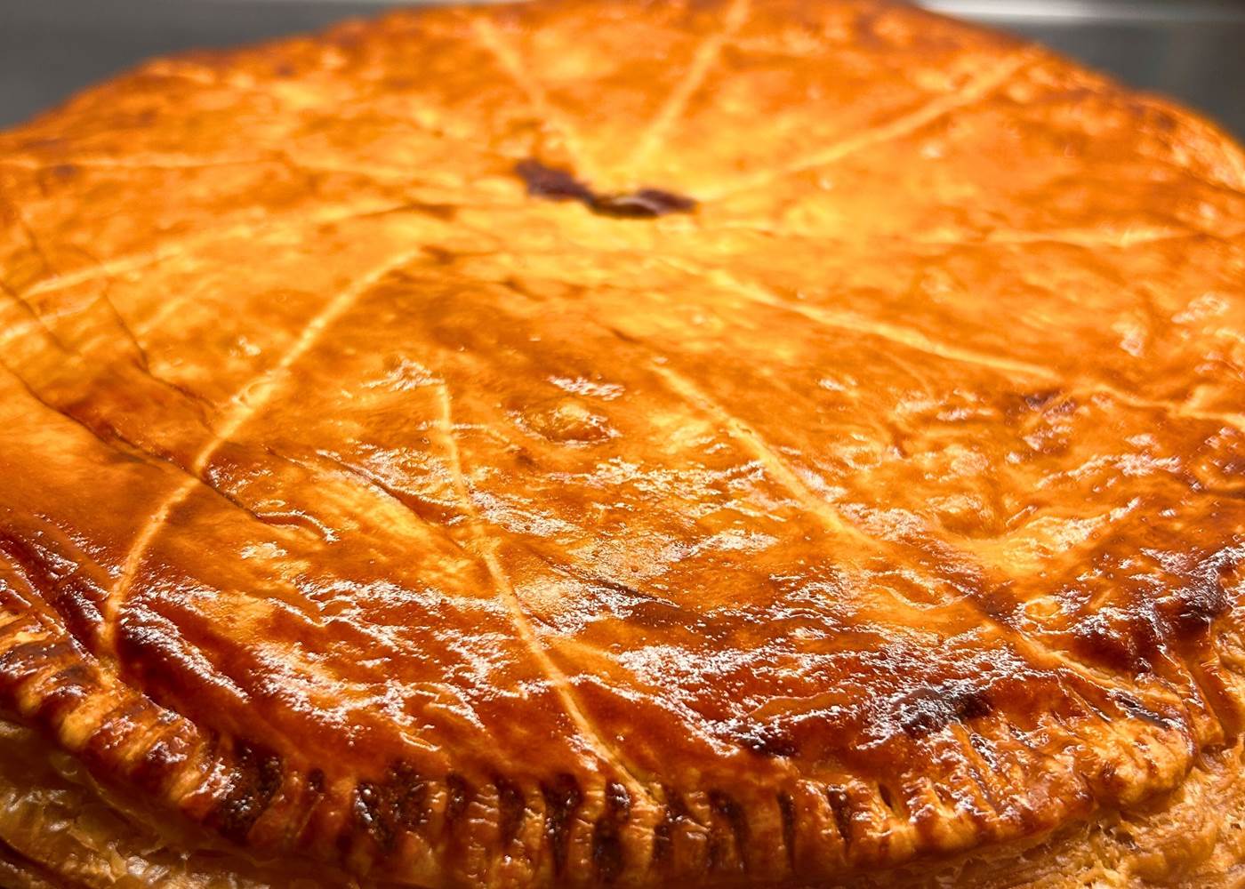 Galette aux fruits rouges et amandes maison