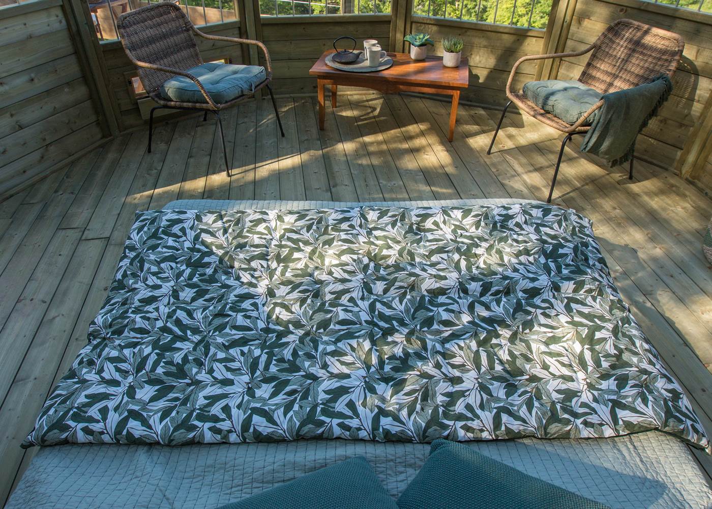 Habitat insolite, vue sur les etoiles et Turenne