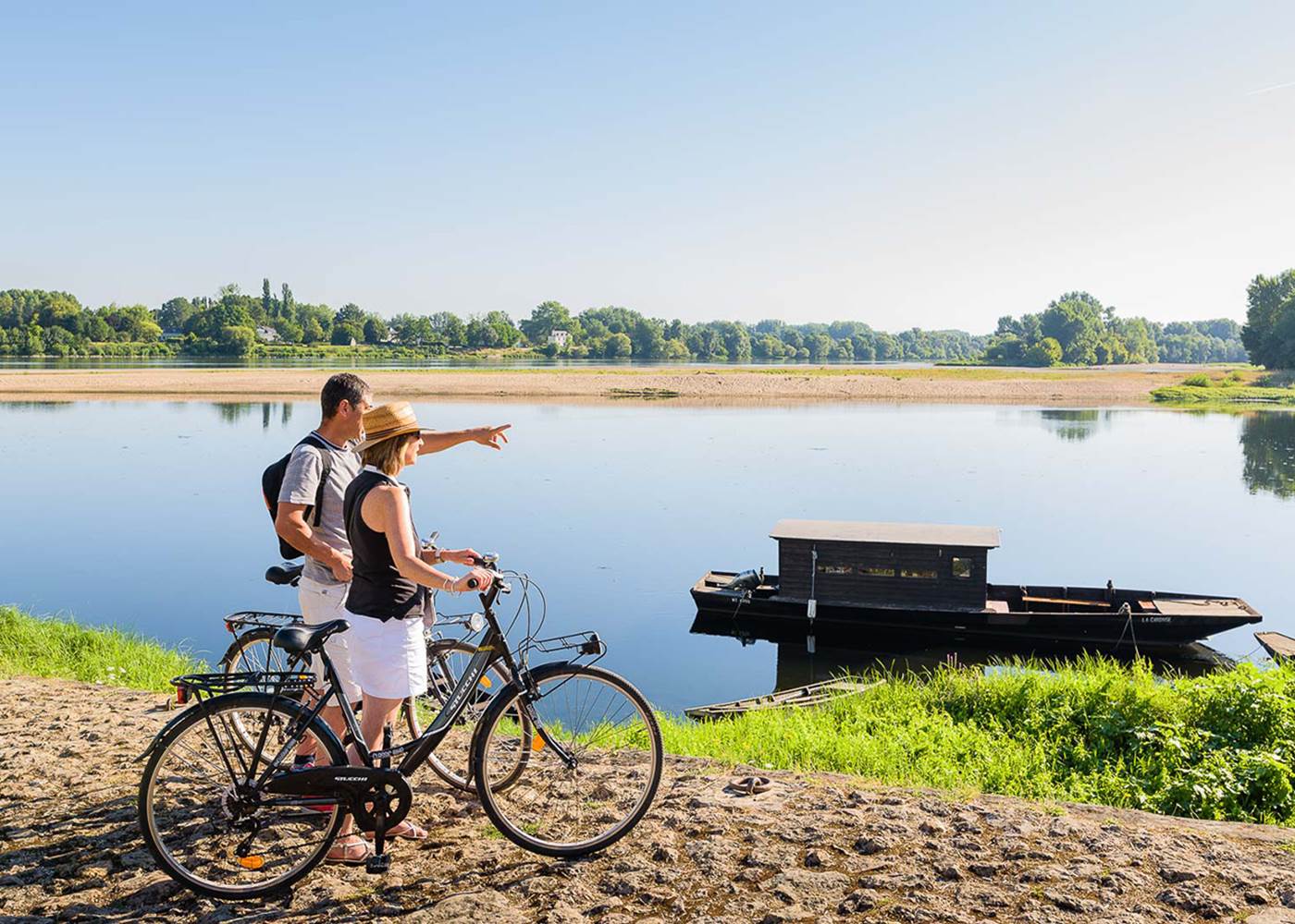balade sur la loire en toue candes saint martin