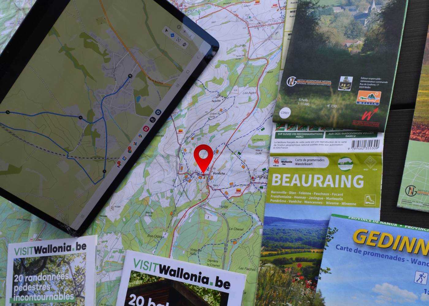 Carte papier, livret touristique ou Cirkwi, RouteYou, Komoot, SityTrail.