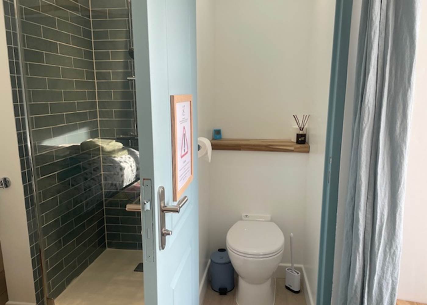 Toilette chambre bleue