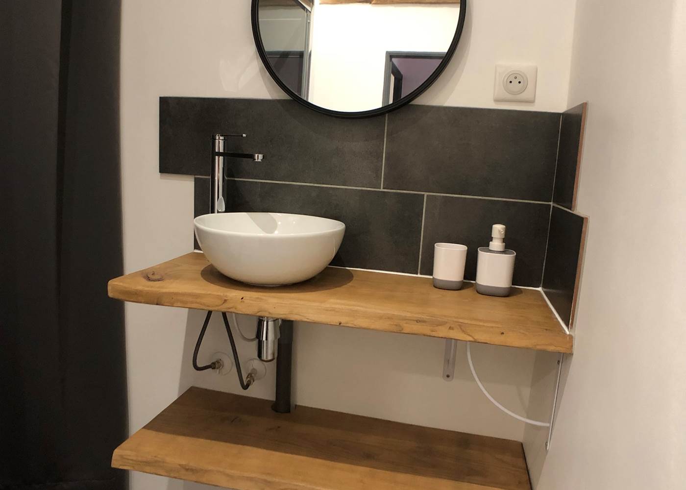 CHAMBRE JULIENAS_SDB_2