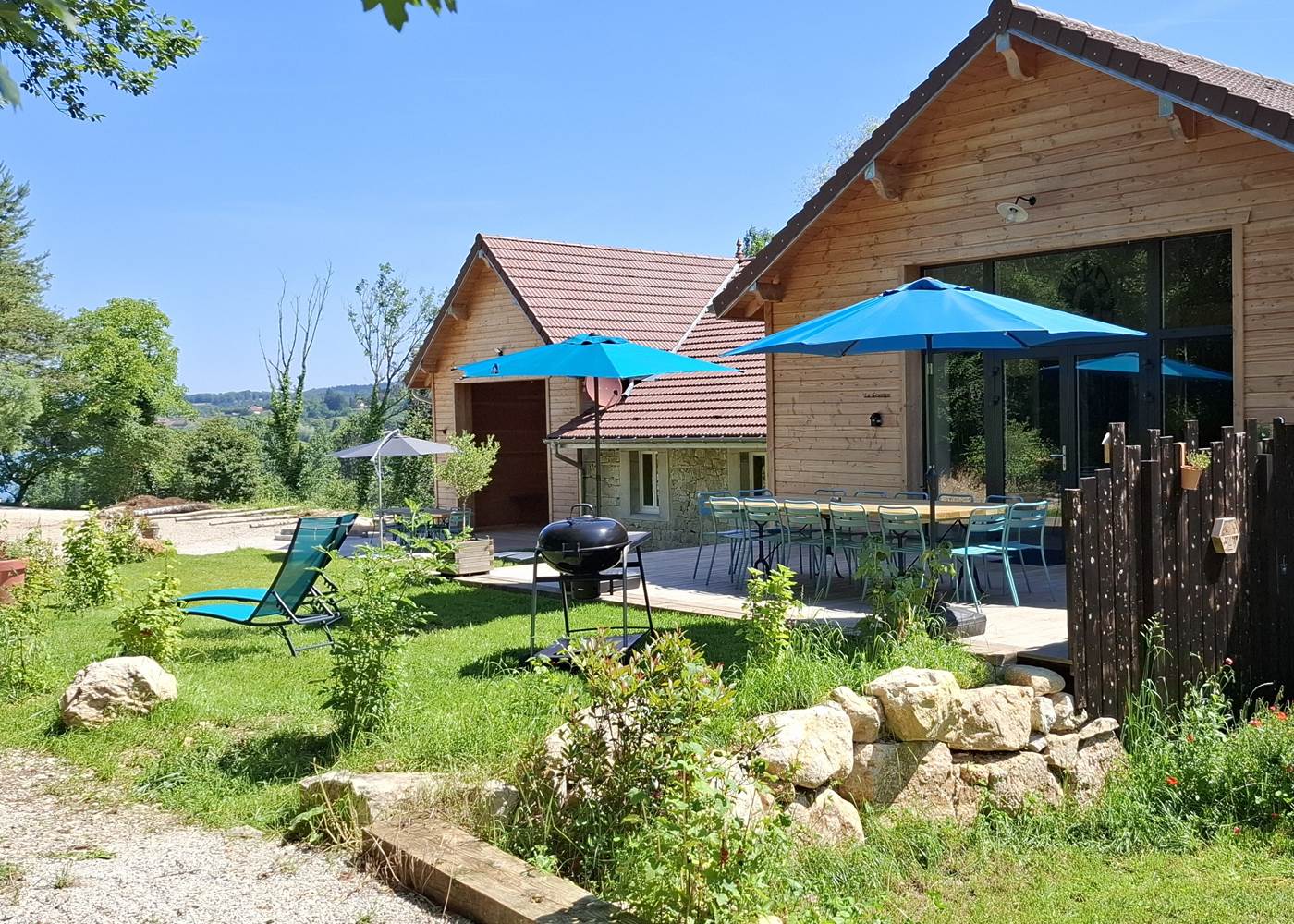 Terrasse avec vue sur le lac