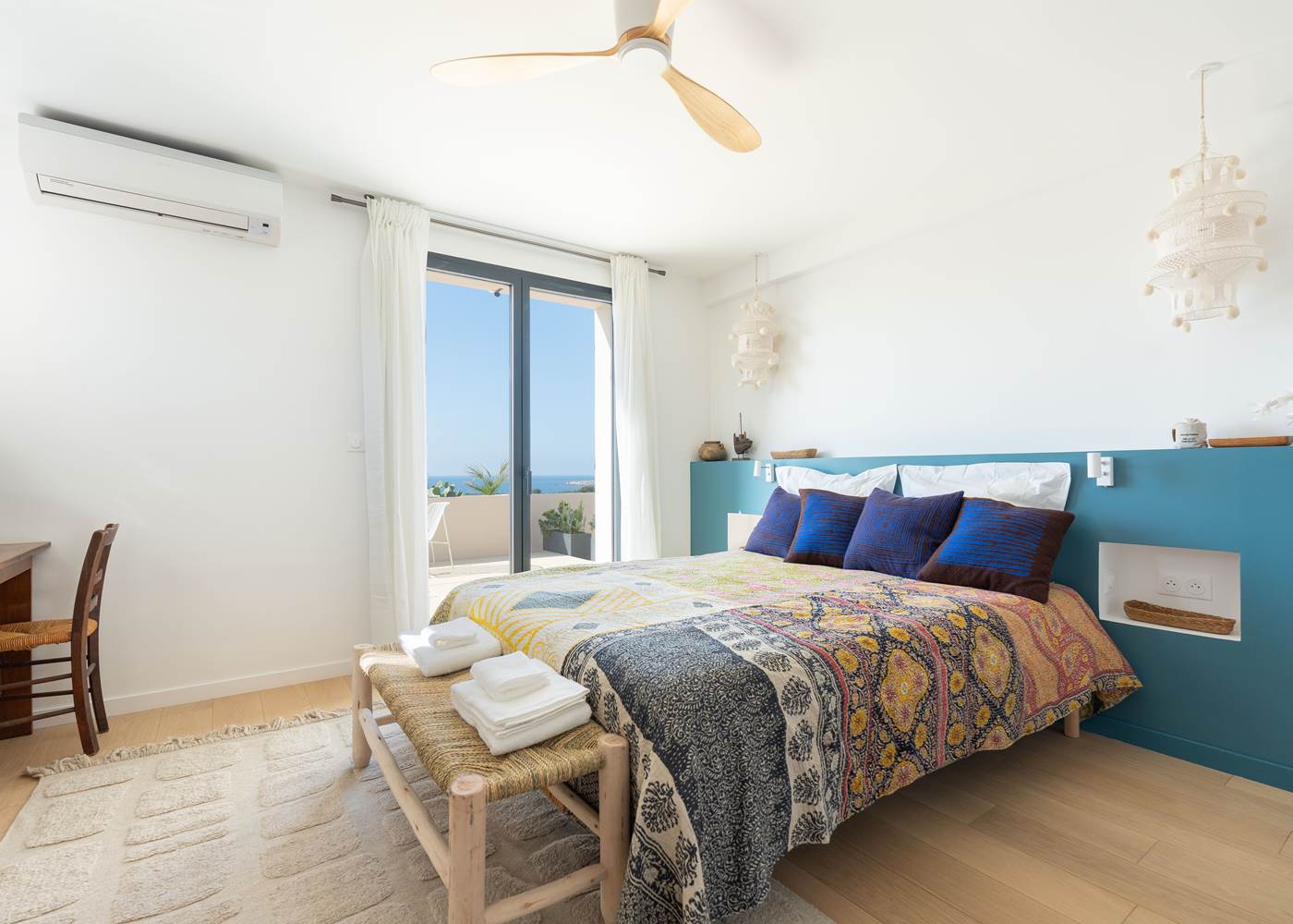 Vue entière chambre bleue