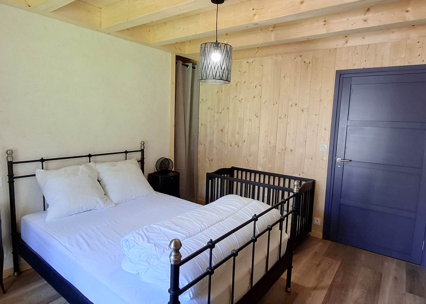 Chambre 3 - Lit en 140x200 + lit bébé