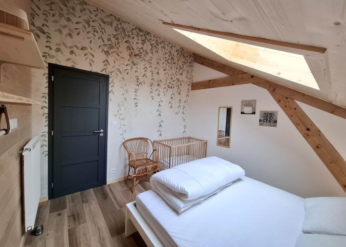 Chambre 1 - Lit en 160x200 + lit bébé