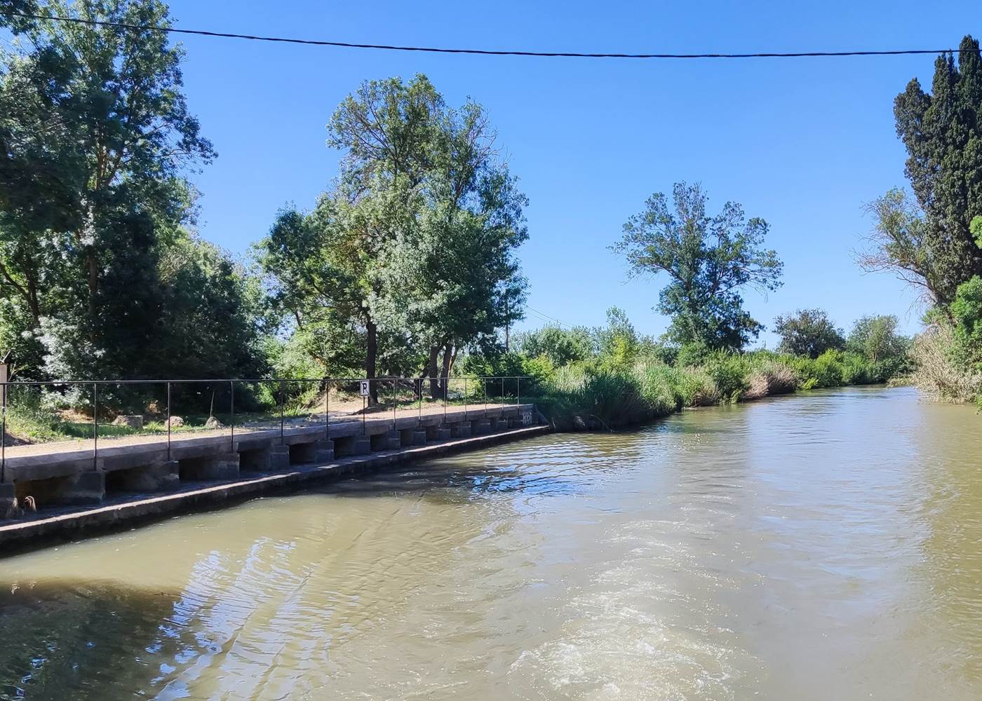 Le canal du Midi à VIAS