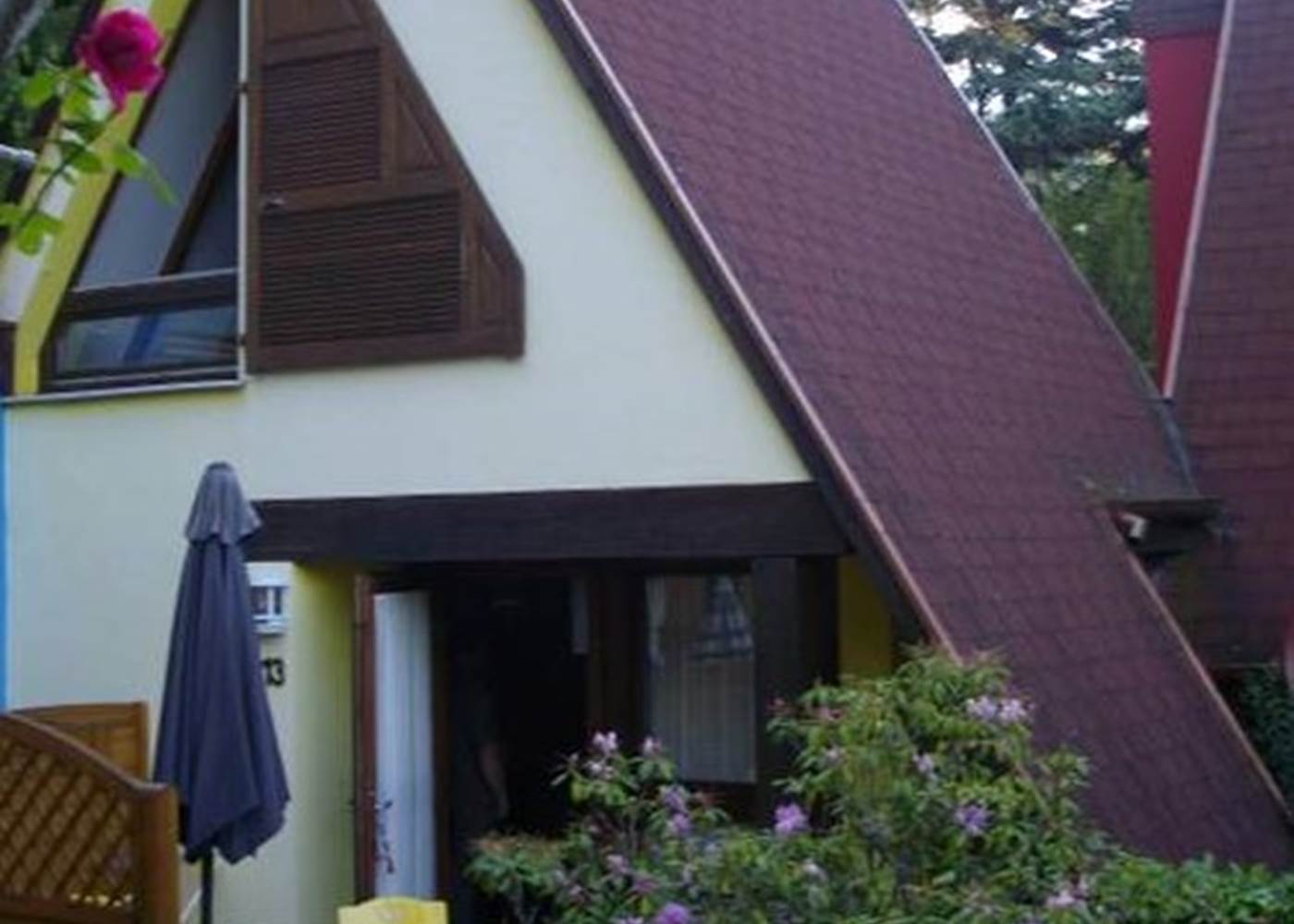 Pavillon Muscat en été avec sa terrasse de plain-pied