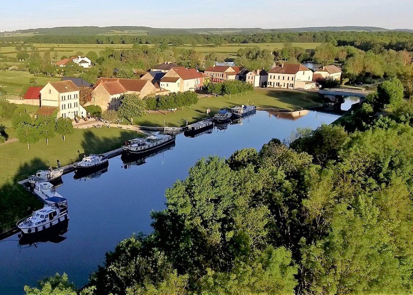 Halte Fluviale du Port de Pont Royal - Visiter Pont-Royal.com