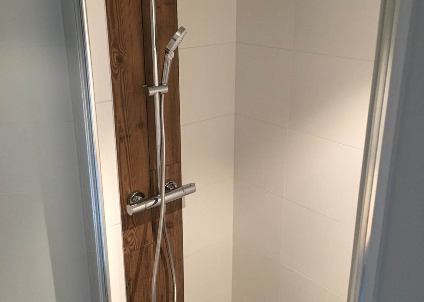 Douche de la suite parentale