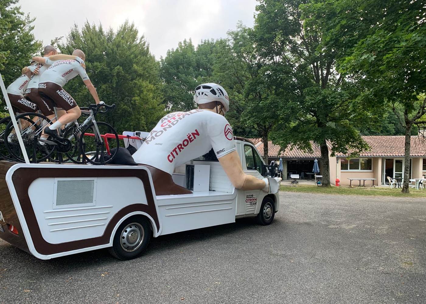 lepetitbois46_Leyme_TourdeFrance_char14