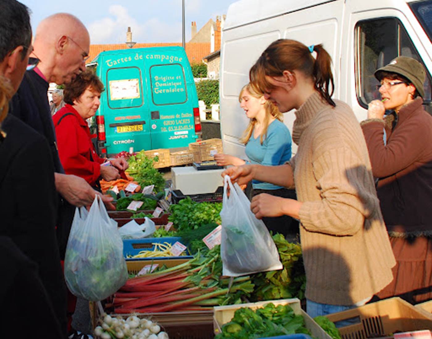 De nombreux marchés se tiennent sur la Côte d'Opale en période estivale.