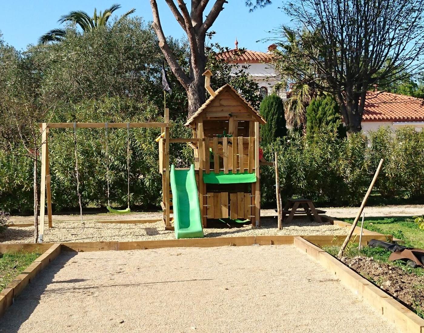 aire de jeux enfants du Mas Picton