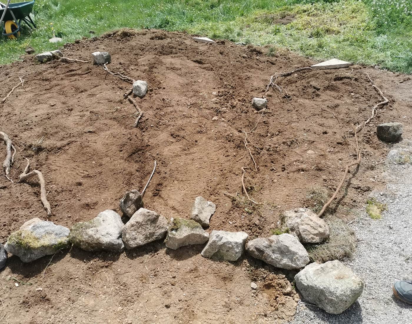 Le jardin des aromatiques des maisons de Coline, en forme de fleur