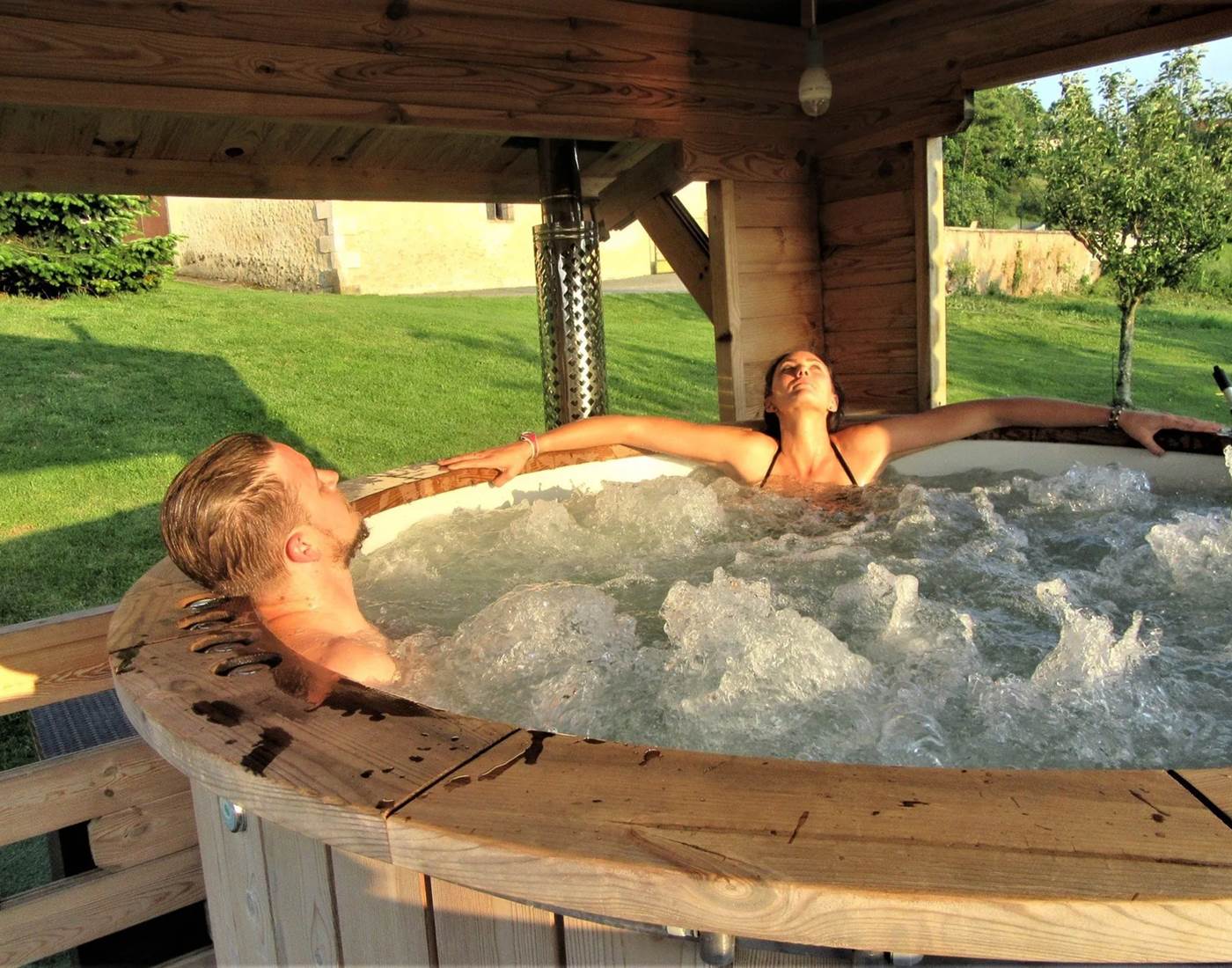 HYGGE_EN_PÉRIGORD_BAIN_NORDIQUE_SAUNA_COCOONING_VACANCES_TOURISME_AMIS_FAMILLE_DORDOGNE