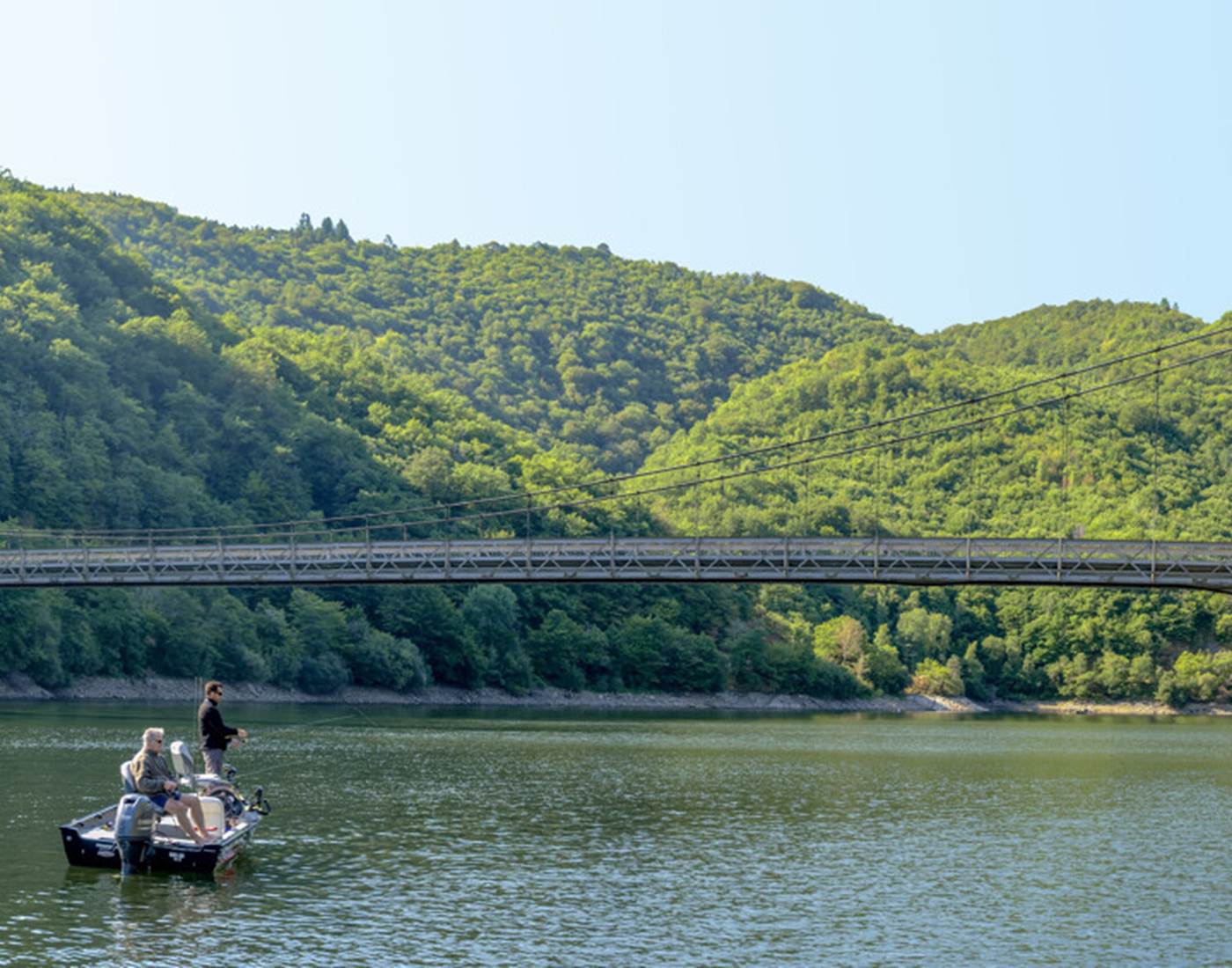 Pêche aux carnassiers sur les barrages de l'Aigle et Bort-les-Orgues