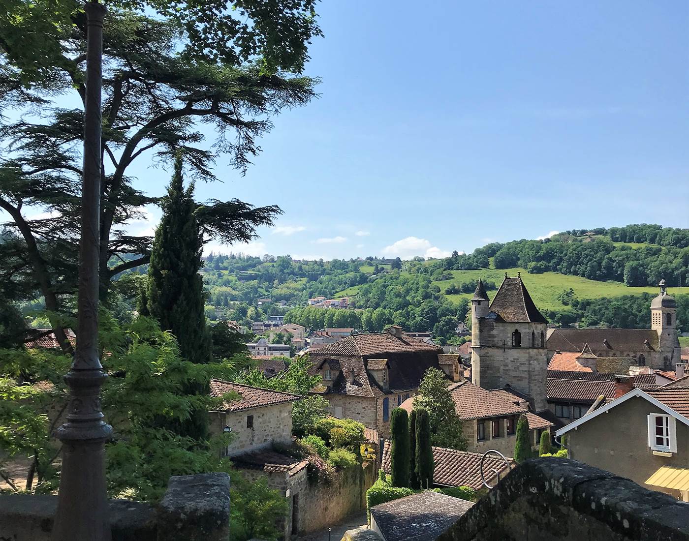 Panorama sur les toits de Figeac, Eglise du Puy, Château du Viguier