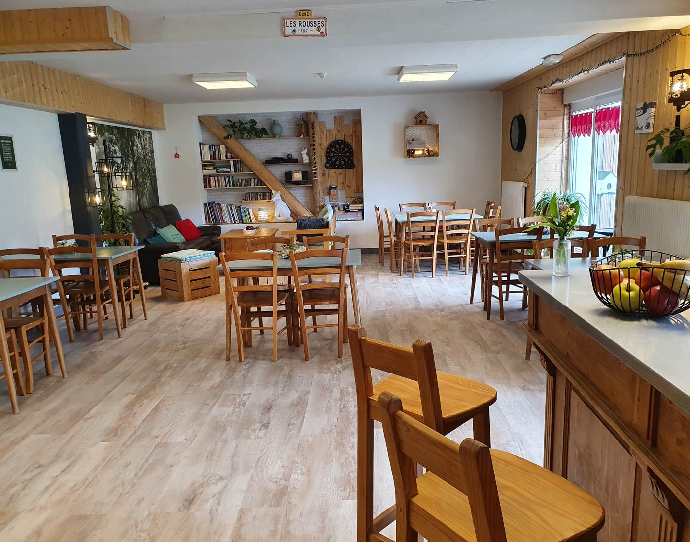 Nouvelle salle commune au grenier des rousses