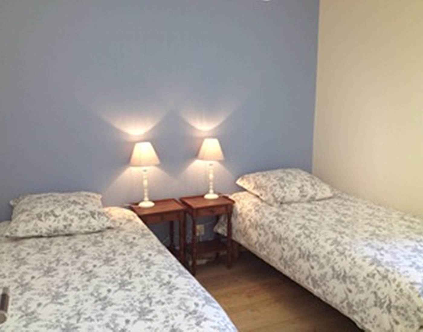 Chambre bleue en 2 lits simples